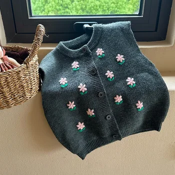 2023 Новият есенен детски бутик, Корейски жилетка, пуловер, обикновен пуловер с обемни цветя принтом и кръгло деколте, однобортный